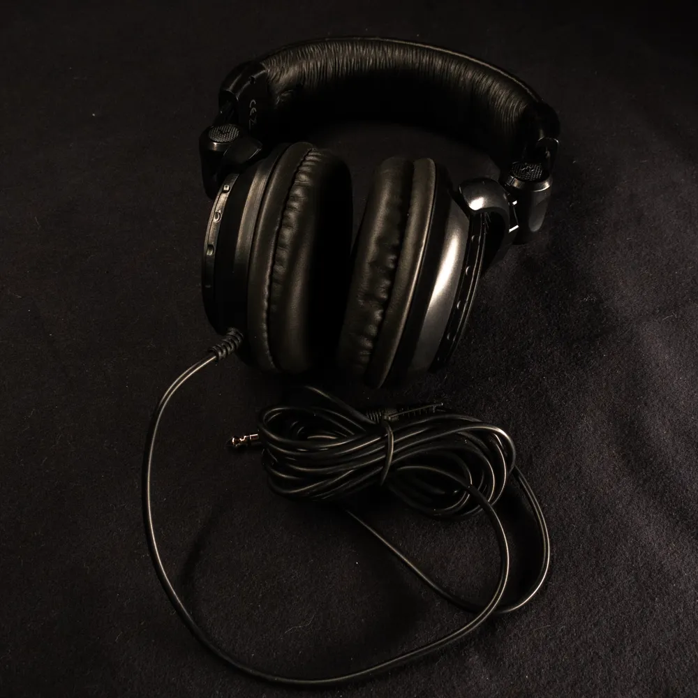 Tascam Studio Headphones (TH-02)