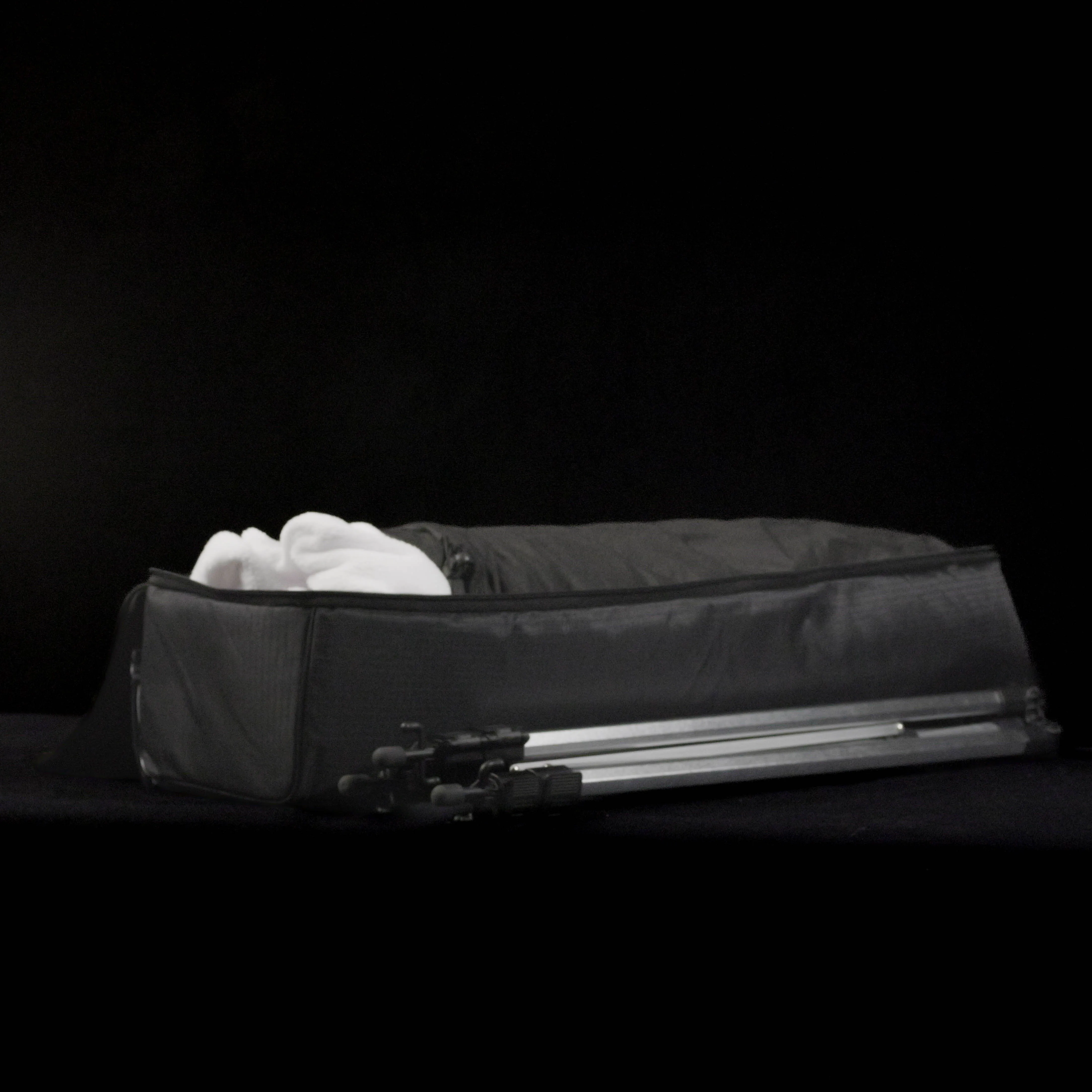 Westcott X-Drop Pro Wrinkle-Resistant Backdrop Sweep Kit (High-Key White, 8 x 13')