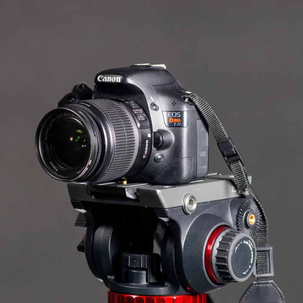 Canon T2i DSLR Camera