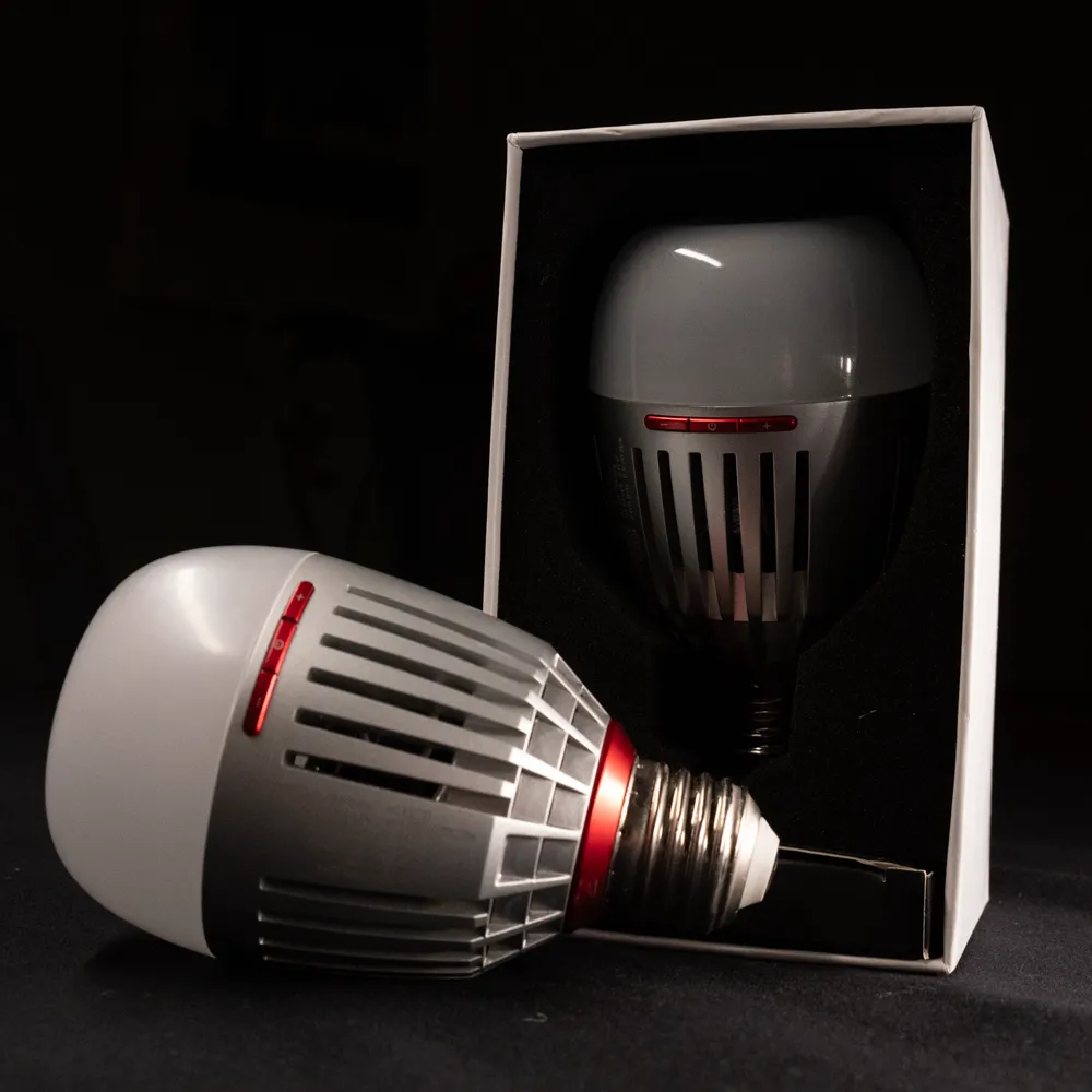 Aputure RGB LED Smart Bulb Kit (Accent B7c)