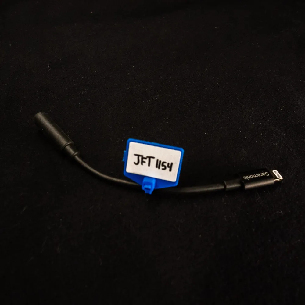Saramonic  Male Lightning Jack to Female 3.5mm TRRS Audio Jack 