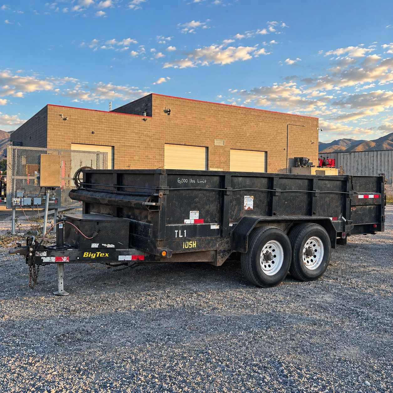 Dump Trailer 2011