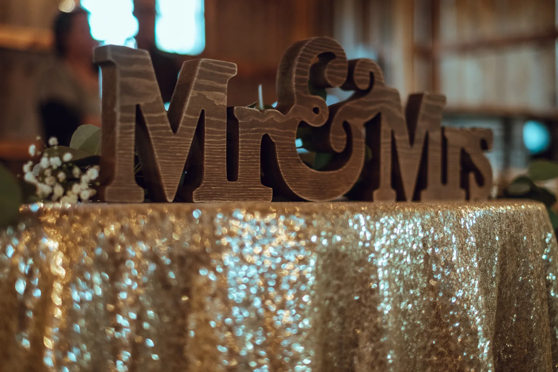 Mr. & Mrs. Wooden Sign