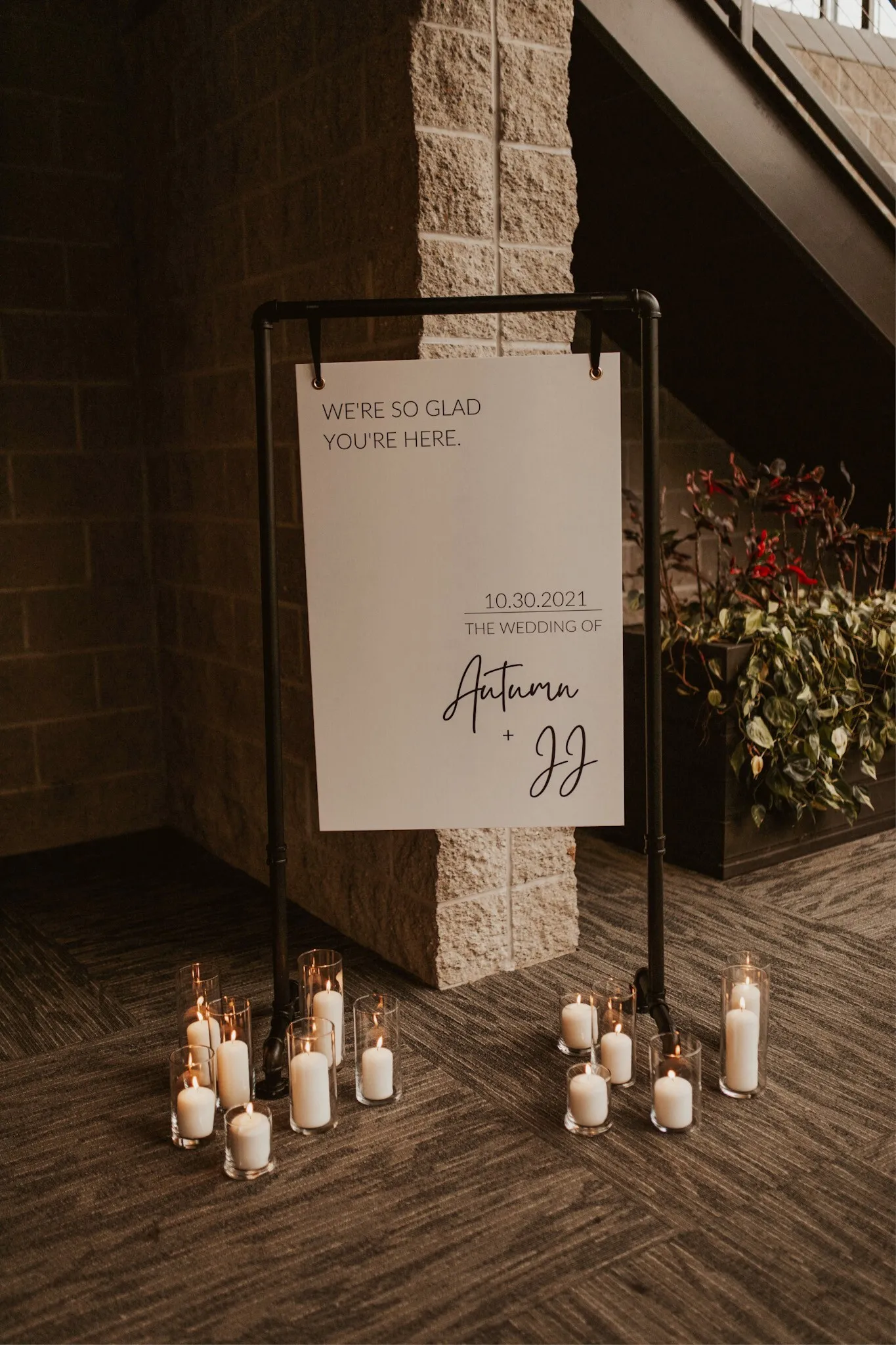 Standing Black Iron Sign Holder