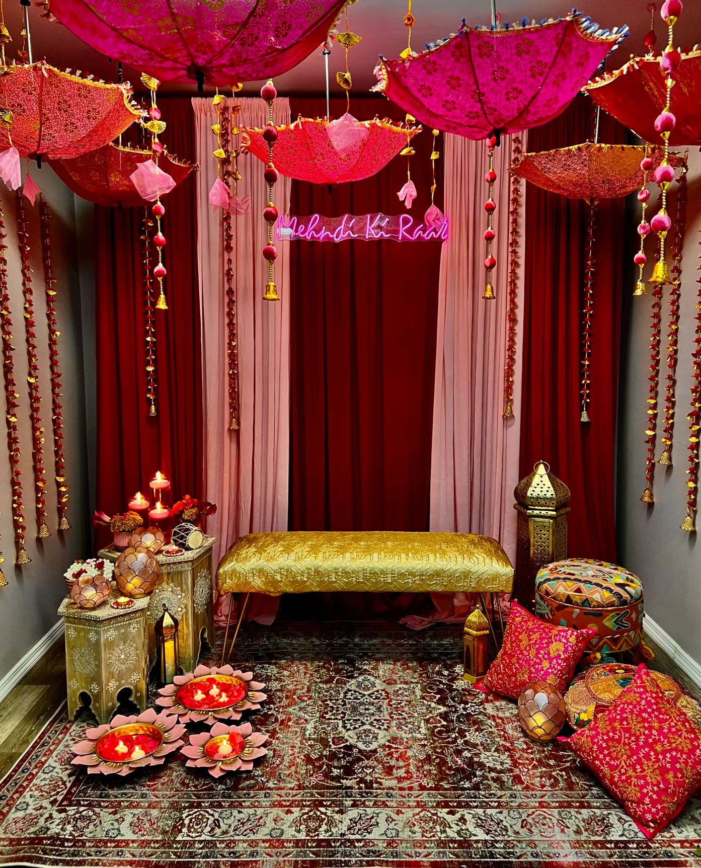 Mehndi Ki Raat Neon Sign