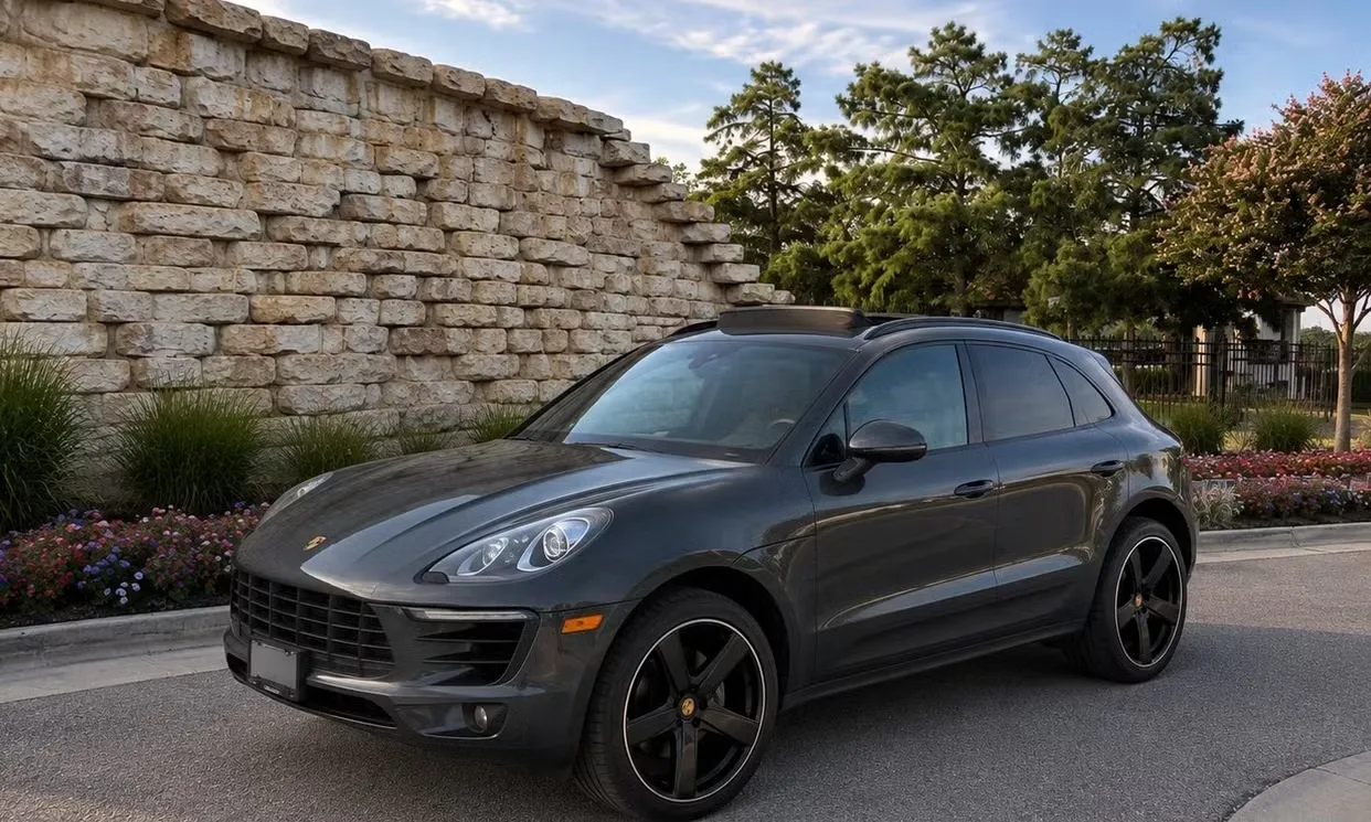 Porsche Macan Gray