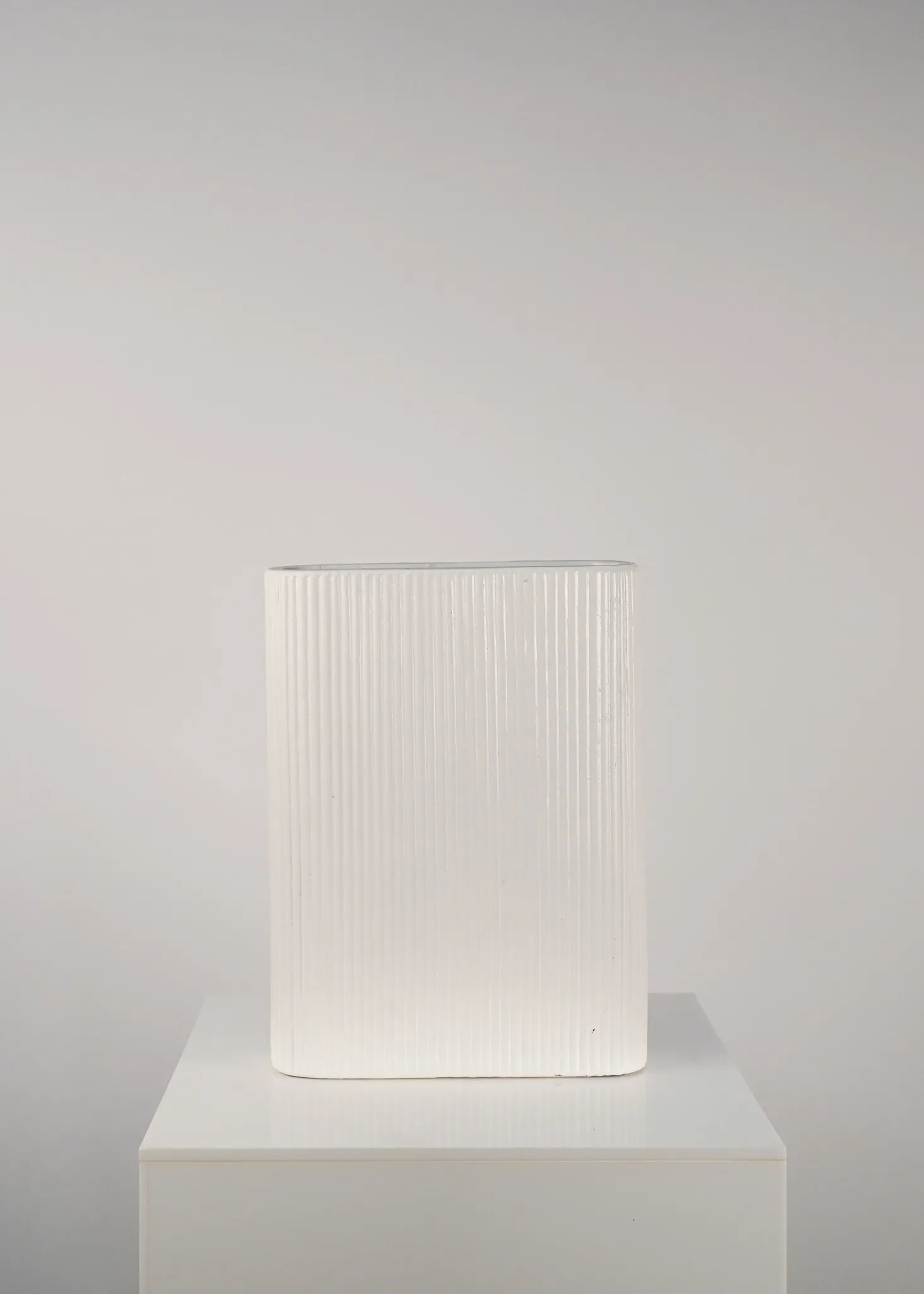 Ceramic Ribbed Vase 