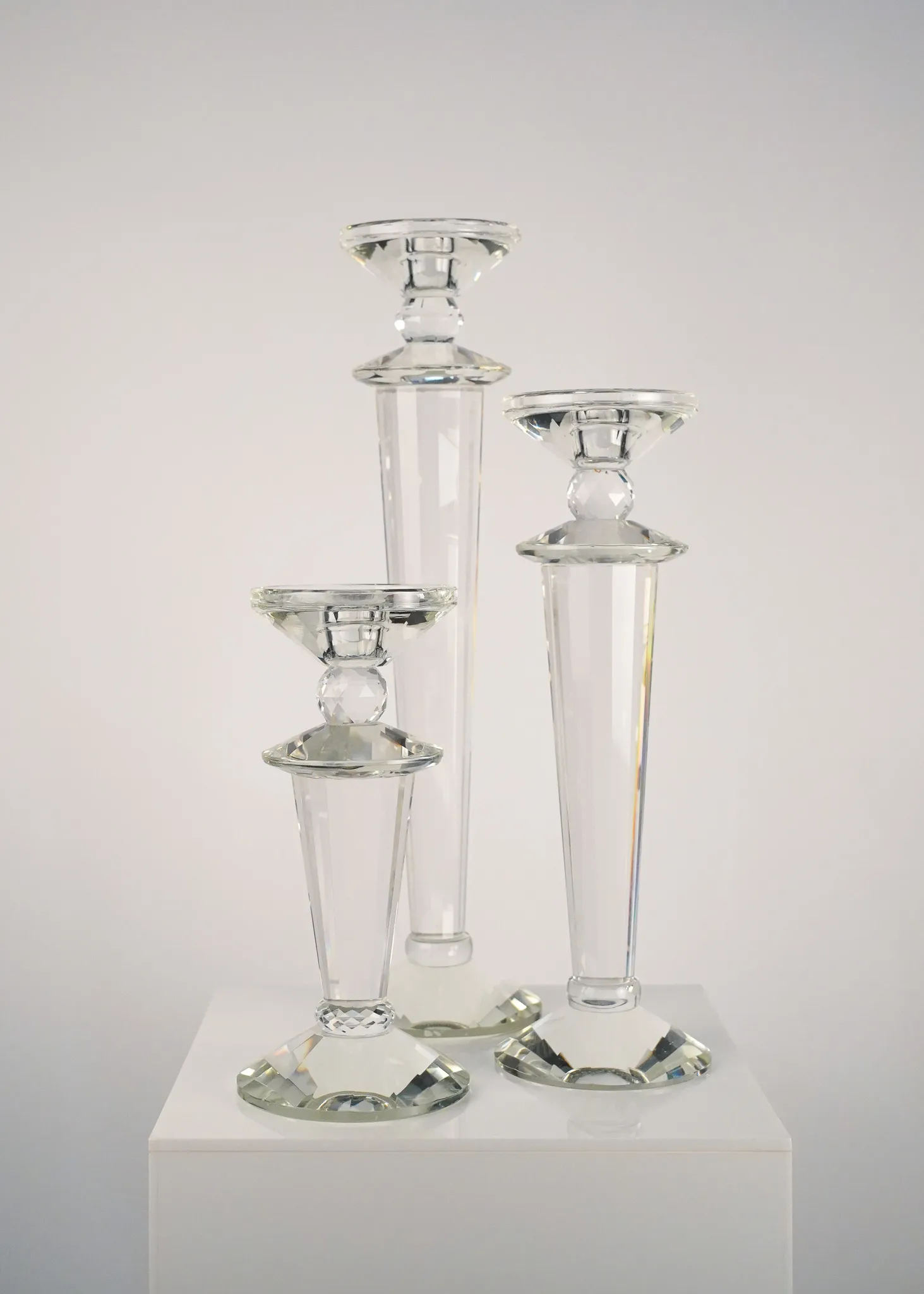 Le Monde Candlestick
