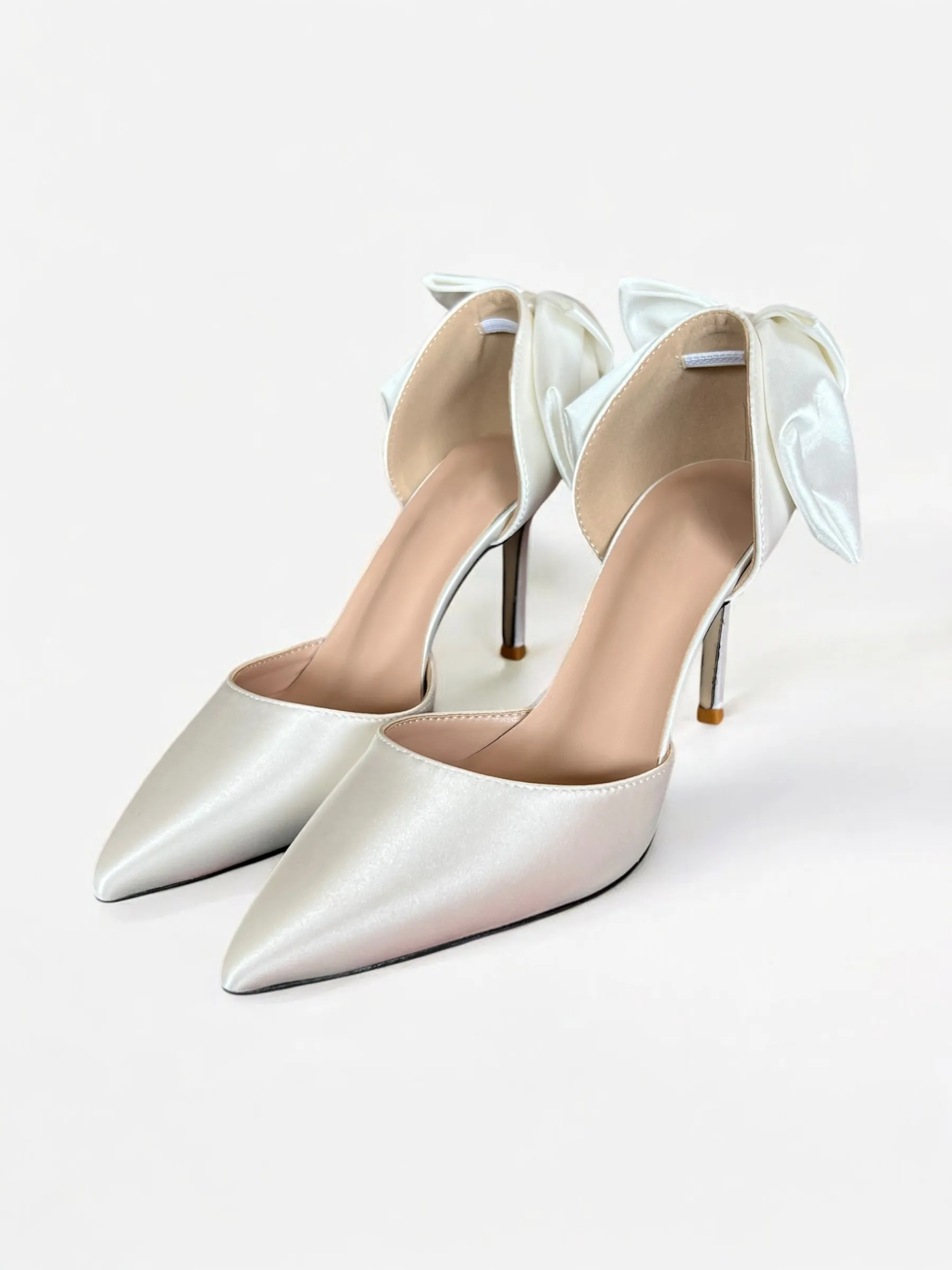 Heel bow shoes