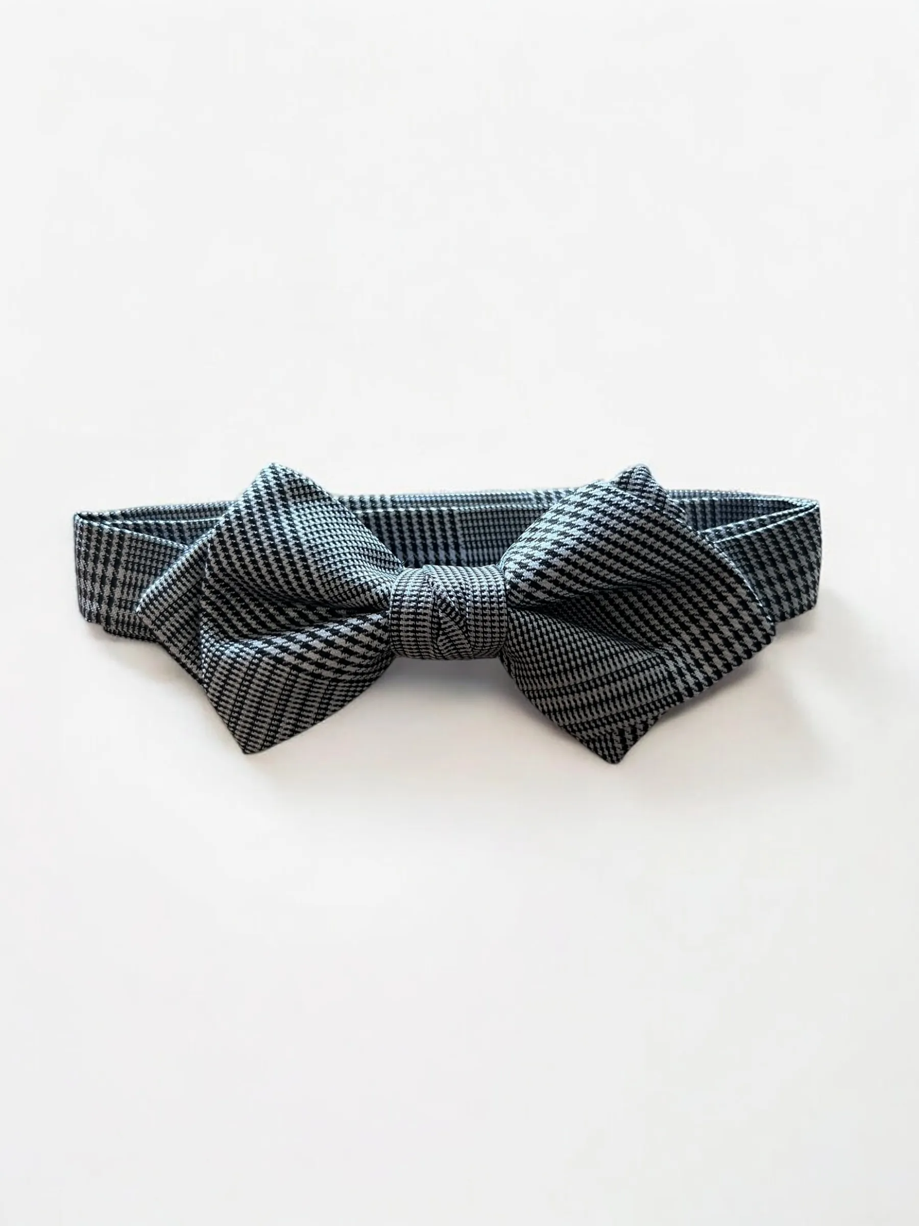 Houndstooth bow tie