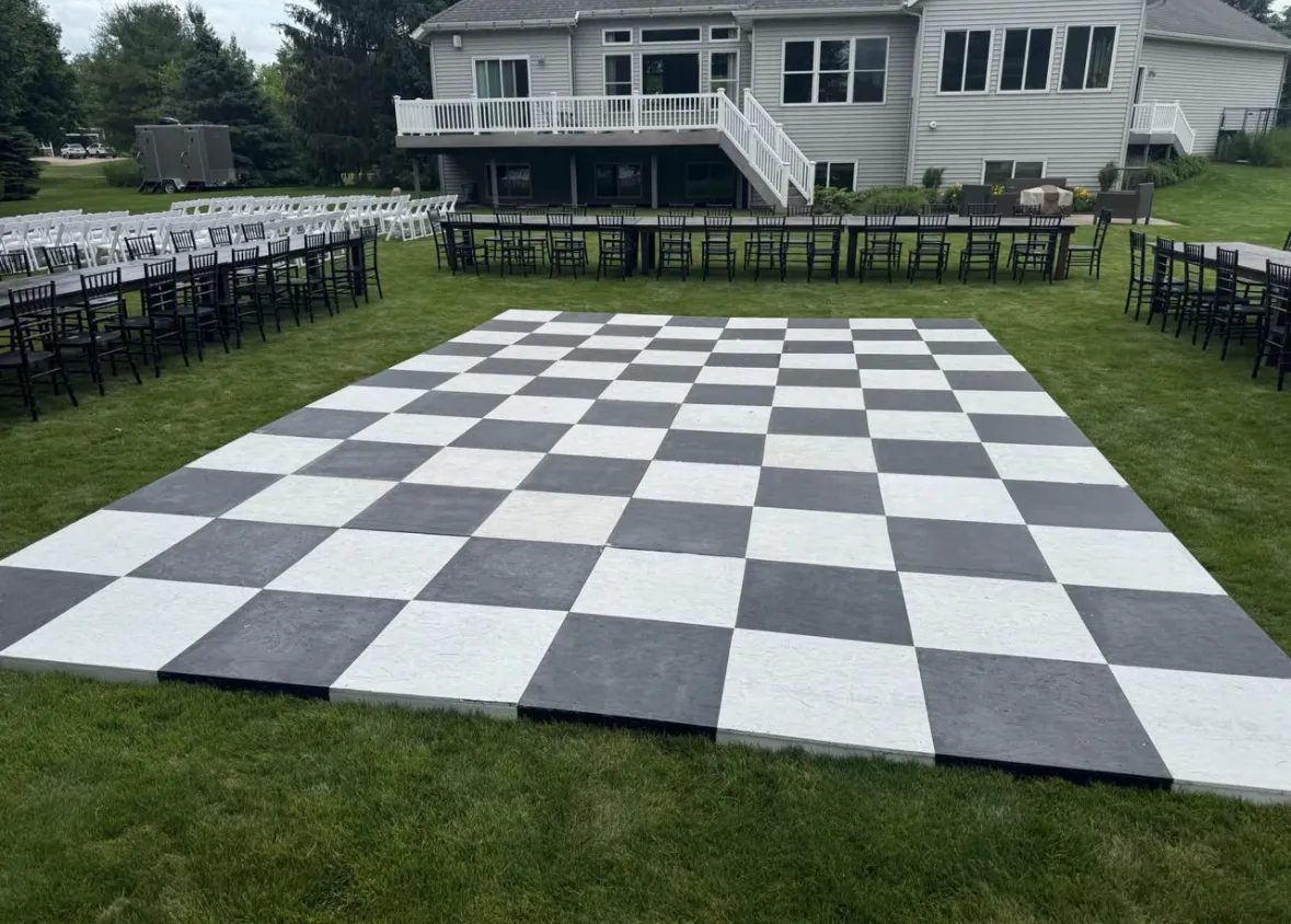 CHECKER DANCE FLOOR - BLACK & WHITE