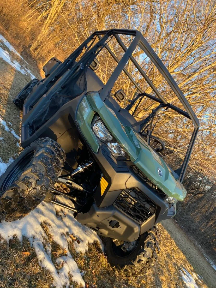 UTV CanAm Defender Six Seater