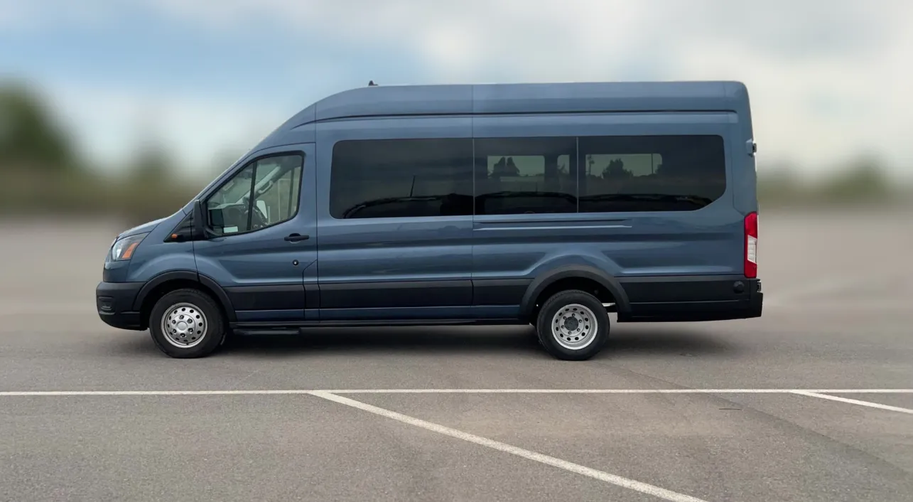 15 Passenger Ford Transit 350 High Top XL