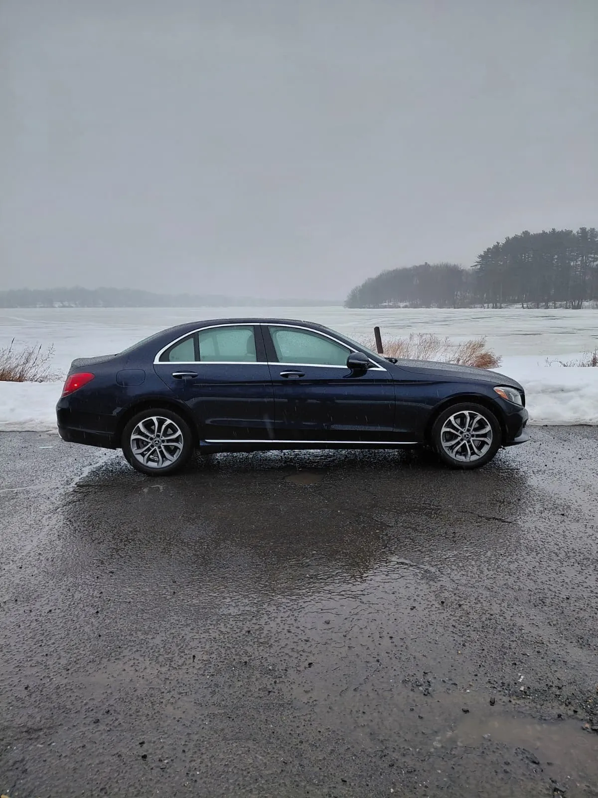 Mercedes-Bens C300 (Deep Blue)