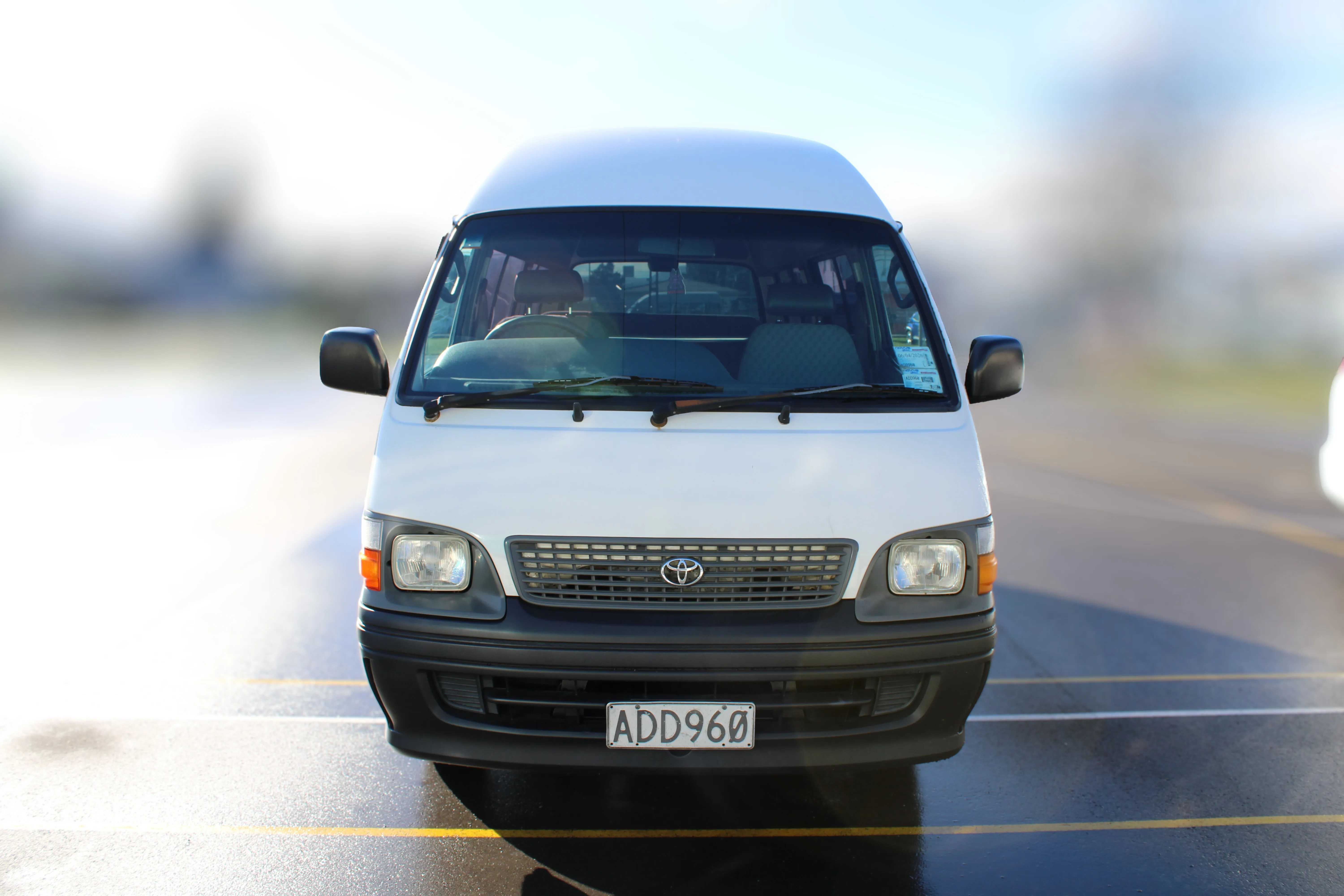 Hiace ADD960 (12 Seater)