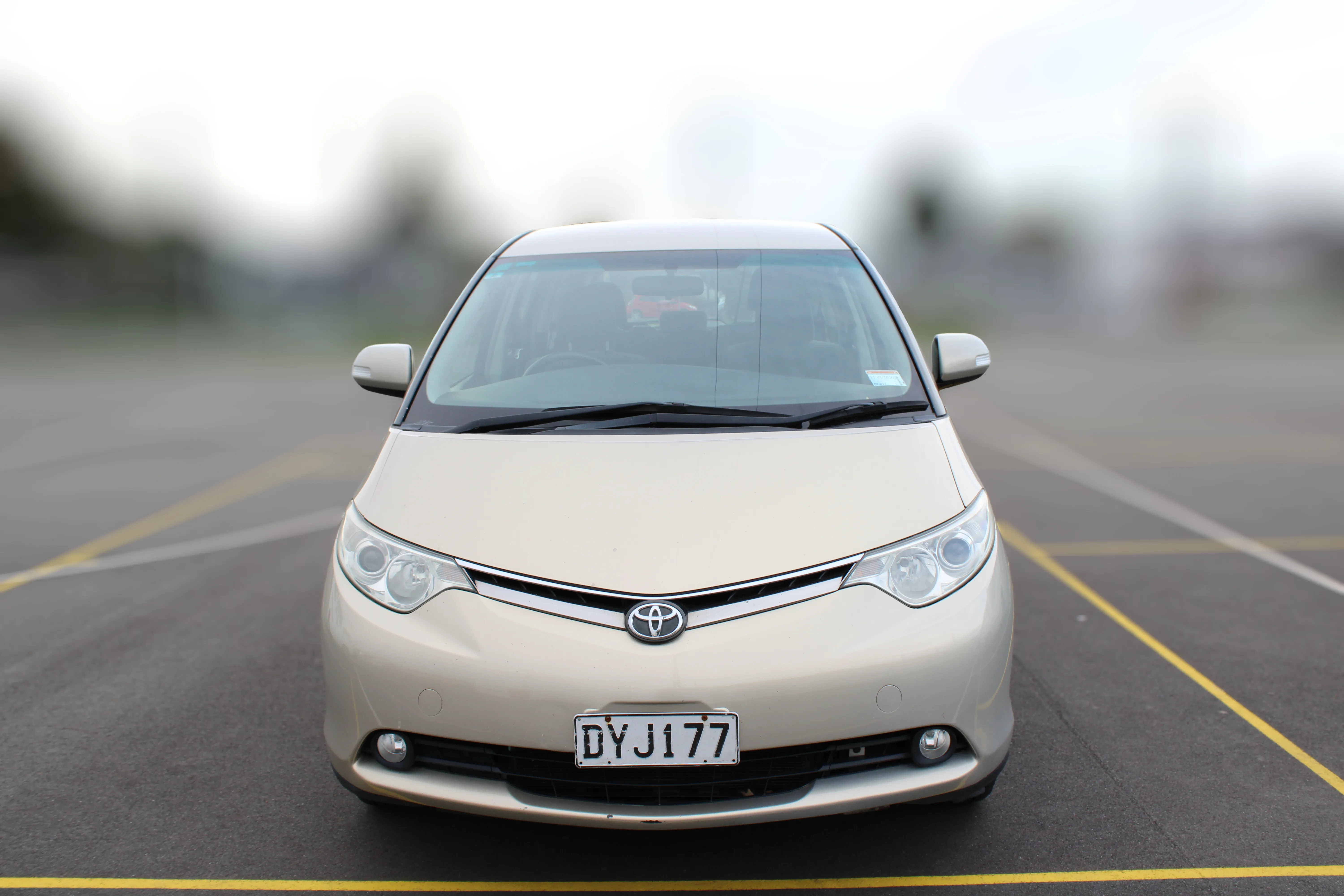 Previa DJY177 (8 Seats)