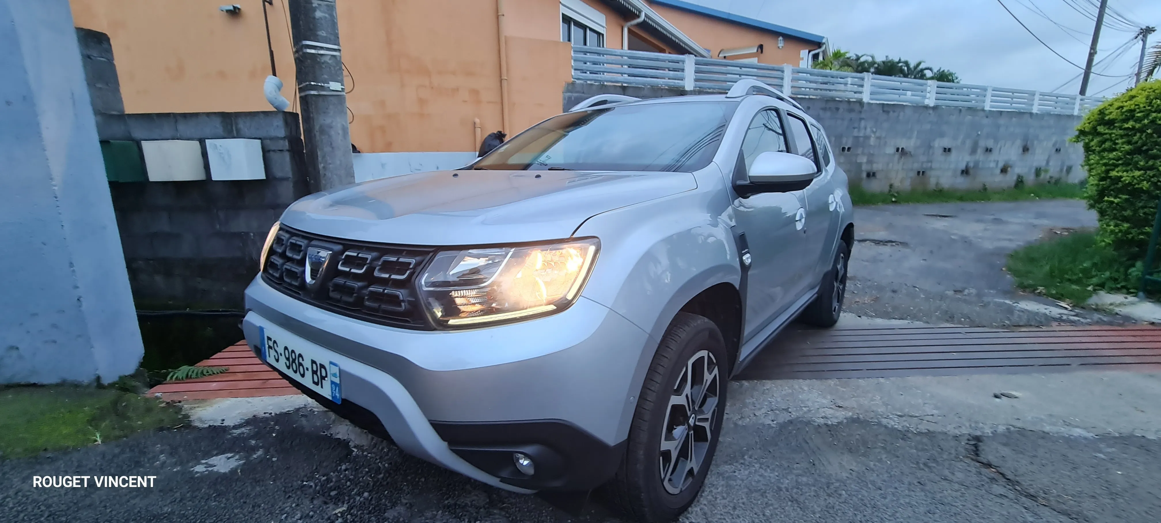 DUSTER 5 PORTES