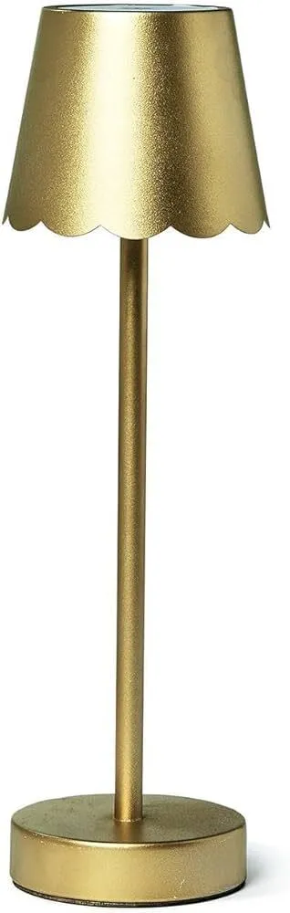 Scalloped Edge Tabletop Lamp