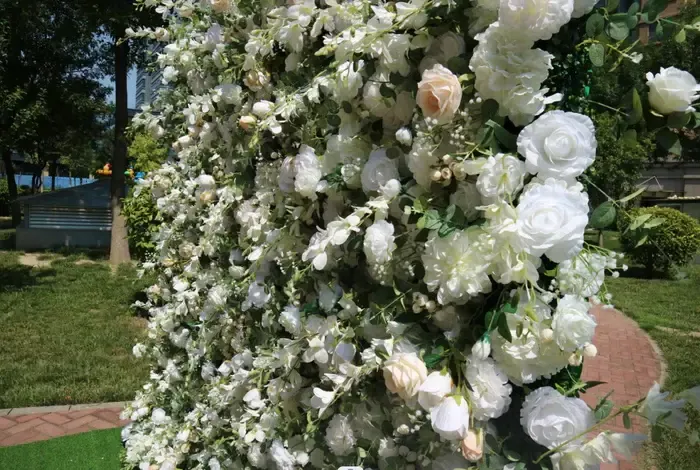 8x8Ft Flower Wall White & Champagne