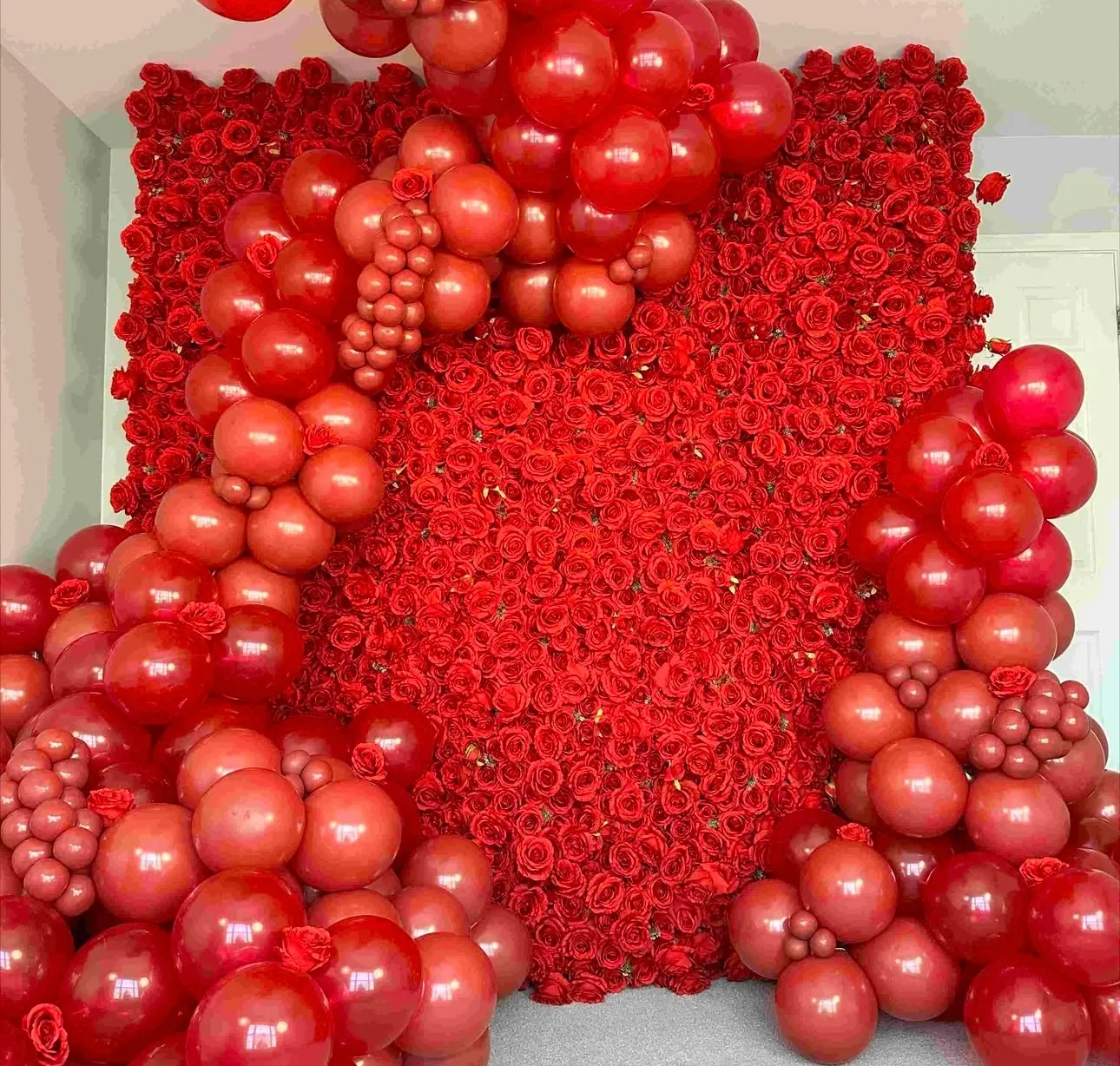 8x8Ft Flower Wall (Red) 