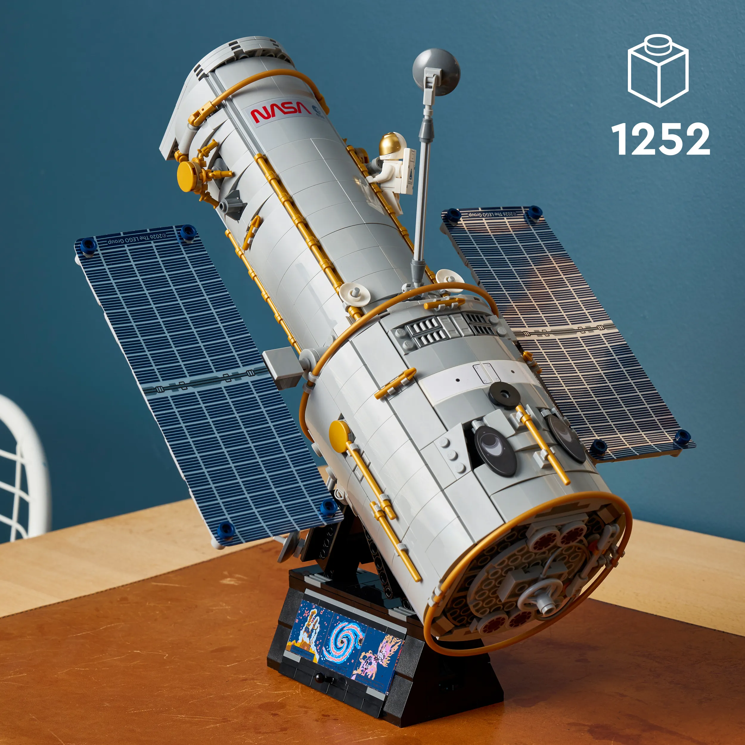 11382 - ICONS - Hubble Space Telescope