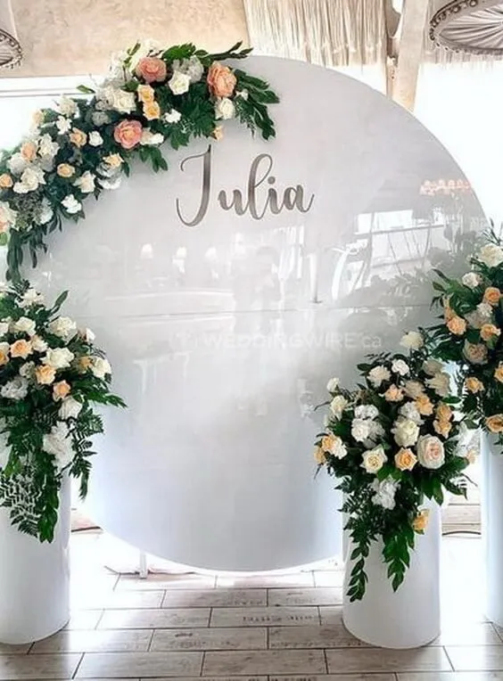 Round White Back Drop