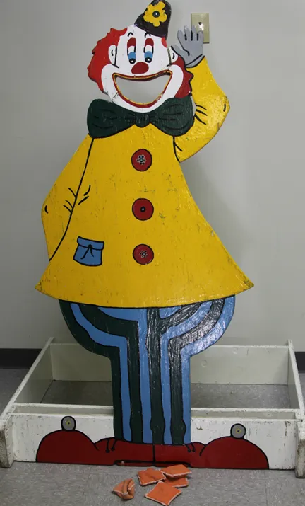 Carnival - Clown Beanbag Toss