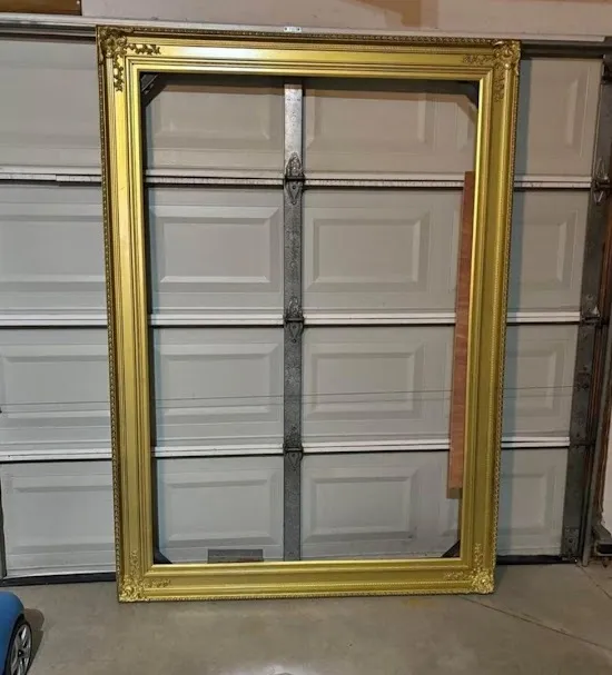 Gold Frame (R)