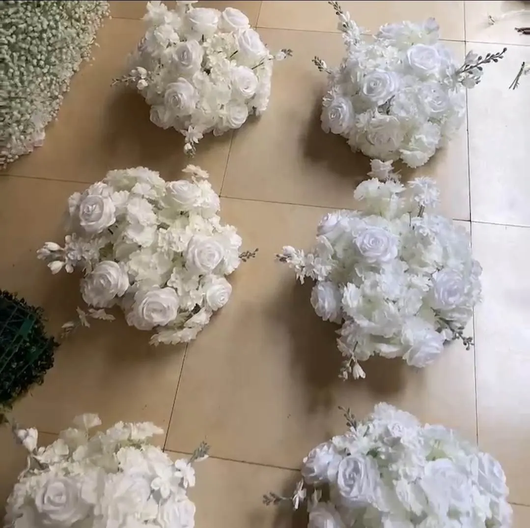 White Luxe Flower Ball (Small) (R)