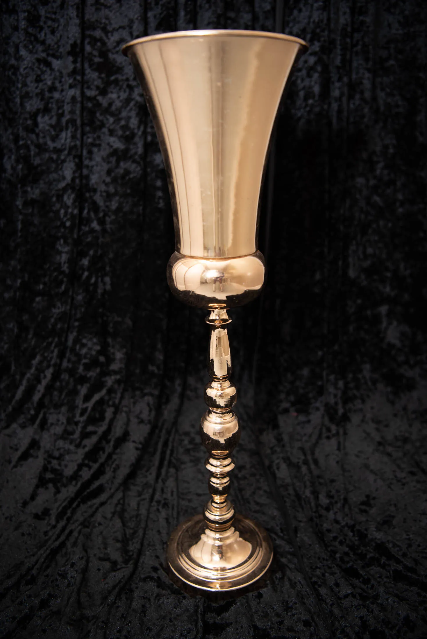 Goblet Vase (R) 