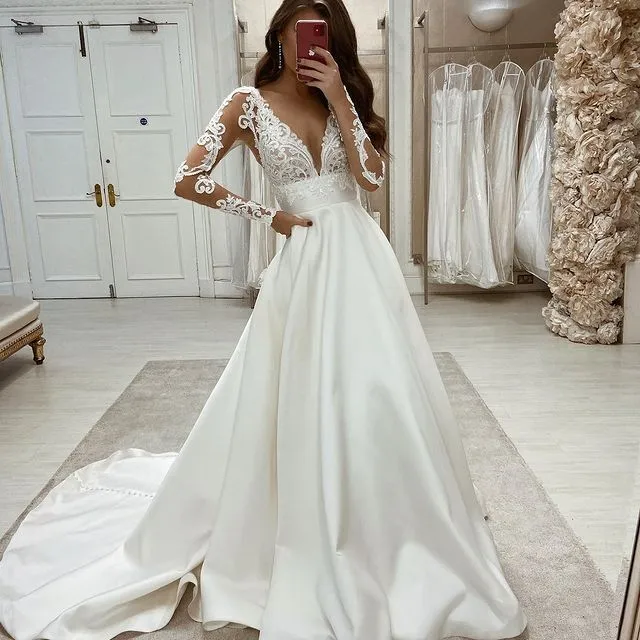 Cream Lace Wedding Dress