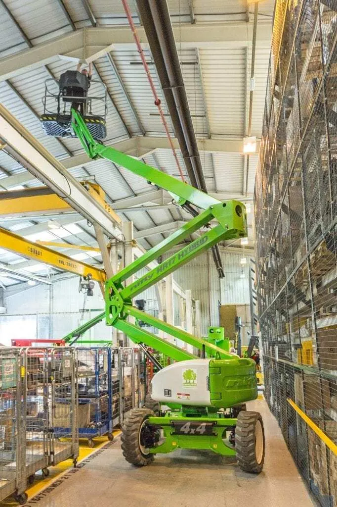 NIFTY HR17 HYBRID 4×4 