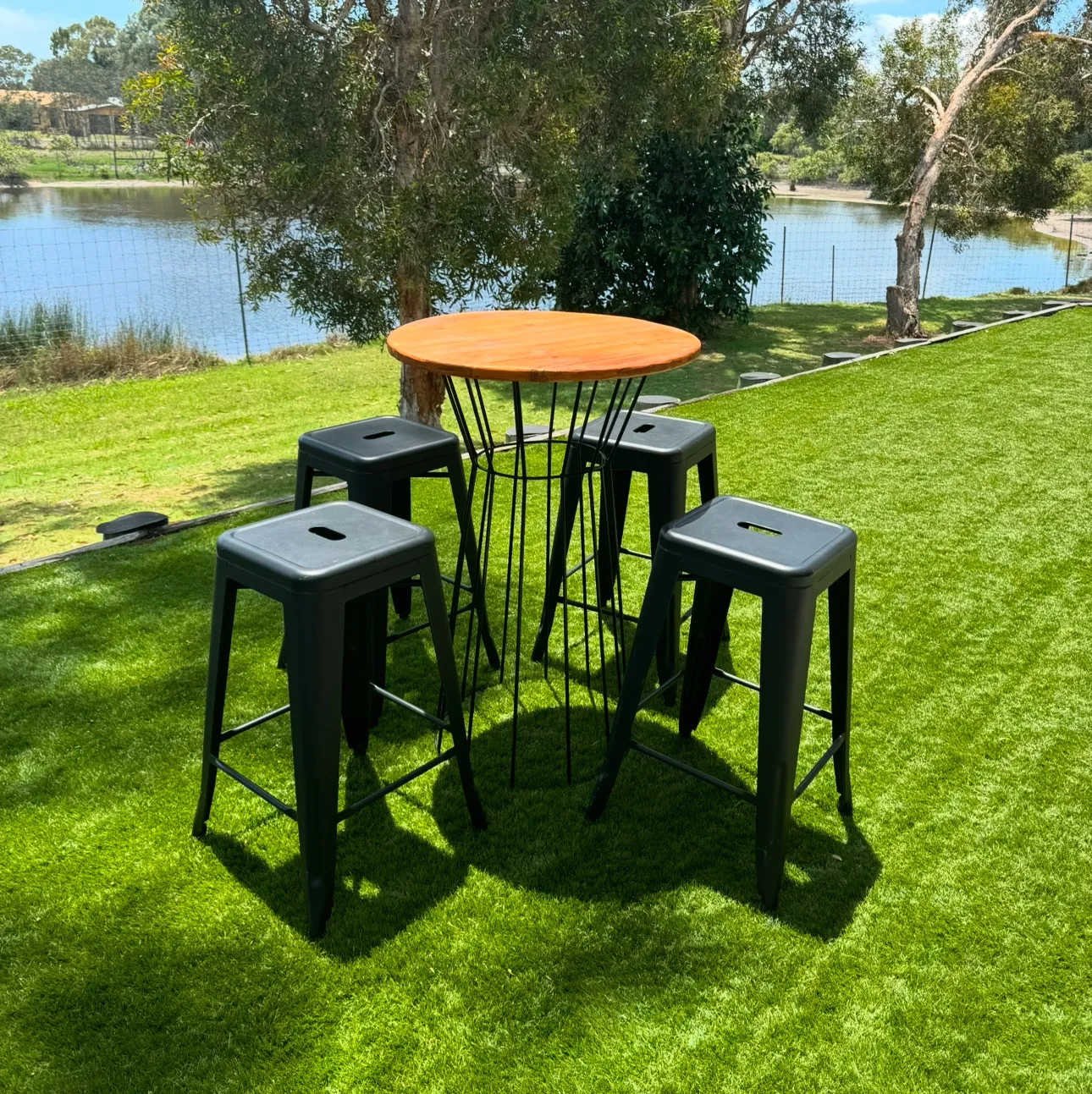 Bar Tables & Stools: Black