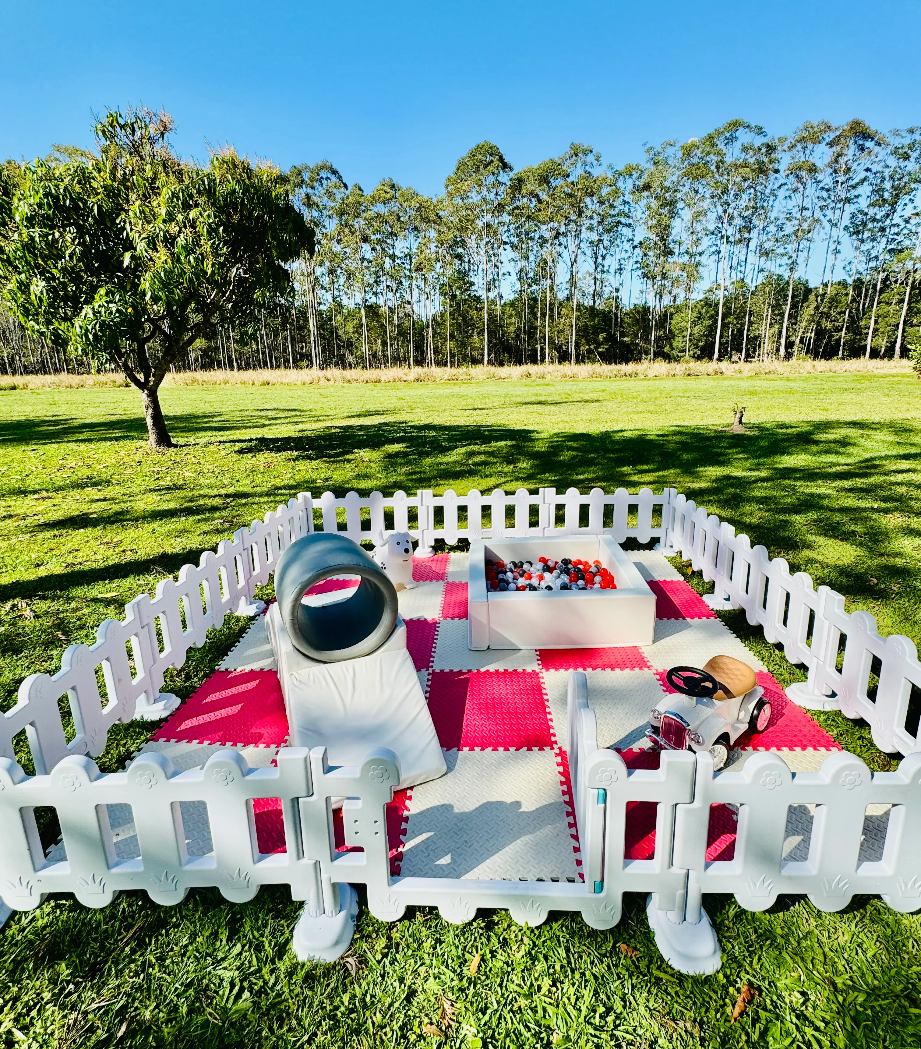 Red & White Soft Play 