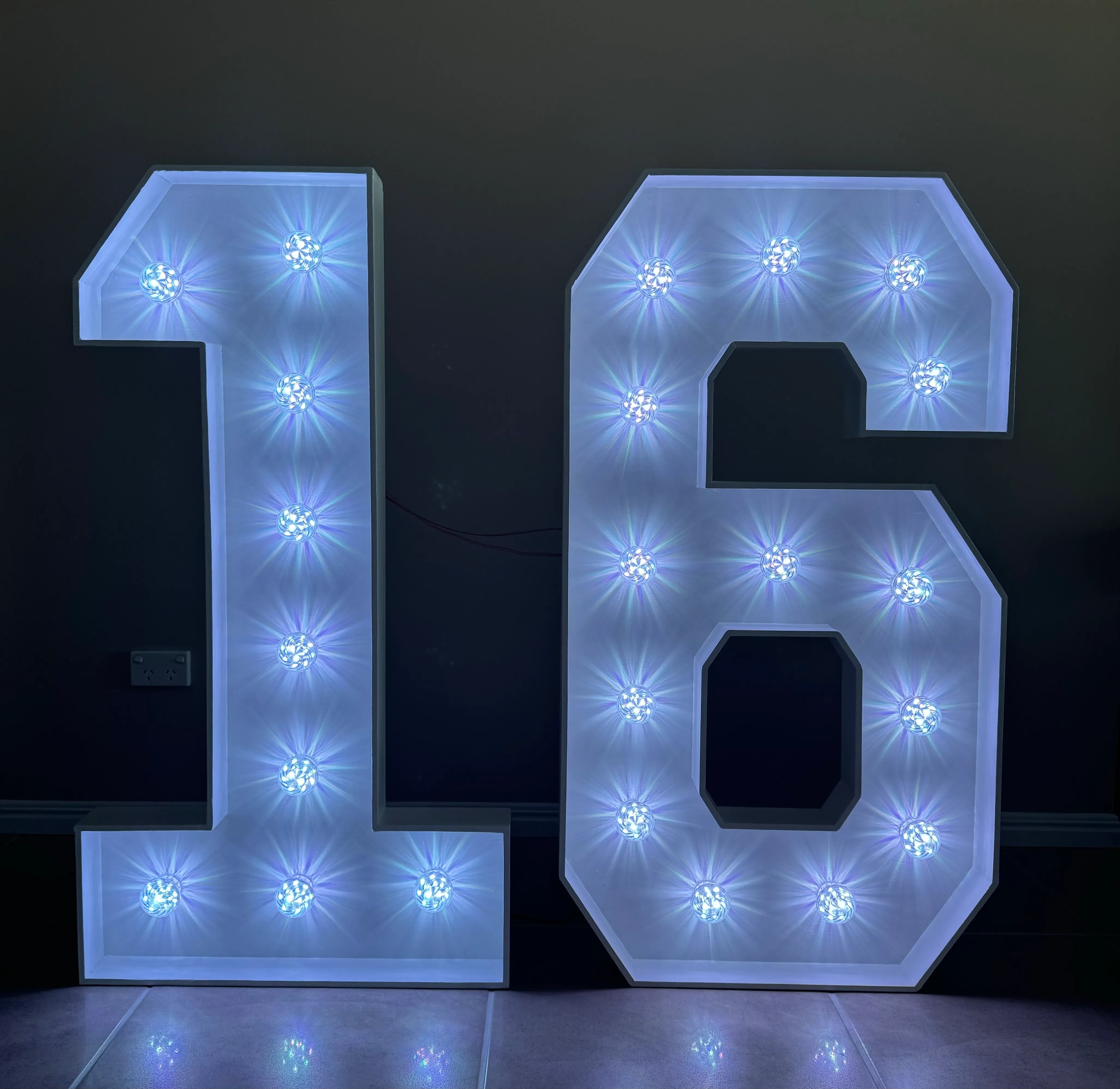 Light Up Numbers 16 