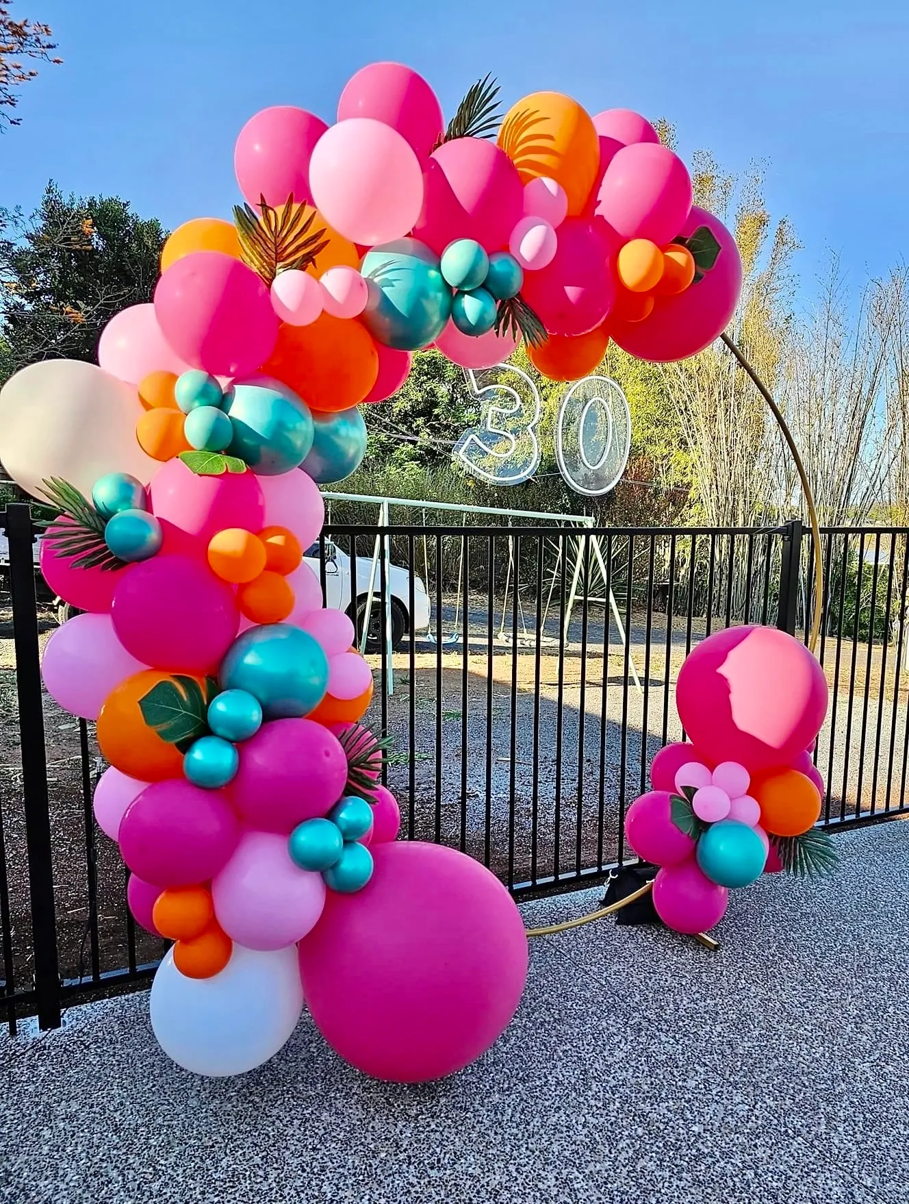 4m Balloon Garland - Inflated   