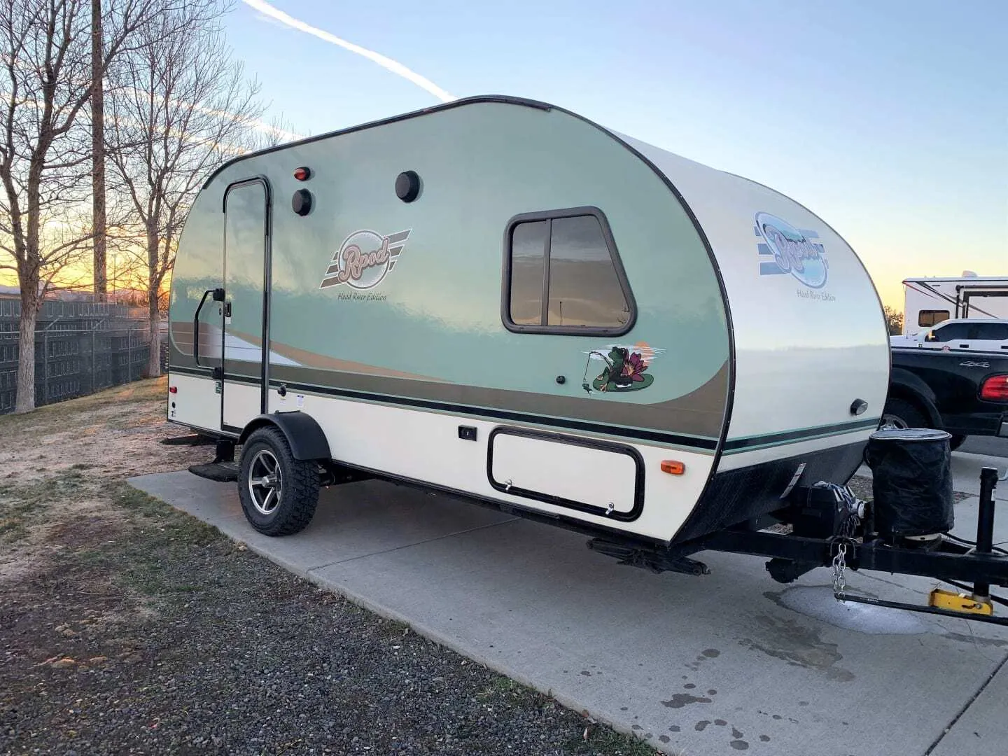 2017 Forest River Rpod Hood River Edition M-179 - Dogs Welcome! $120/night