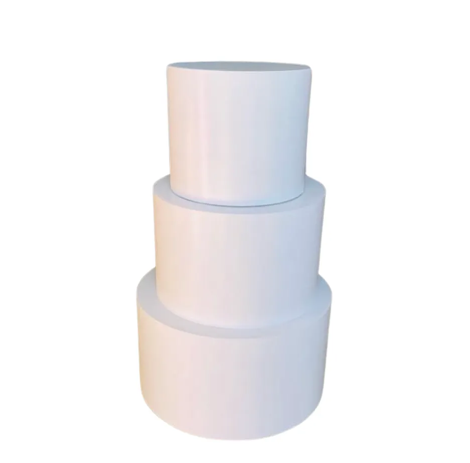 Mesa en forma de bizcocho-Emilia