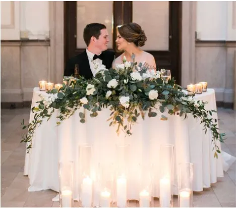 Mesa Media Luna ( Mantel no incluido en precio)