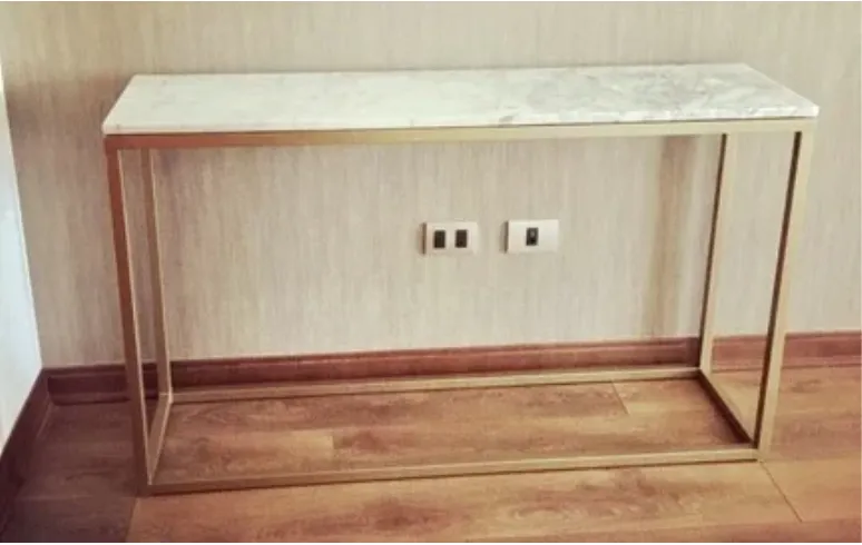 Mesa Dorada tope de Marmol