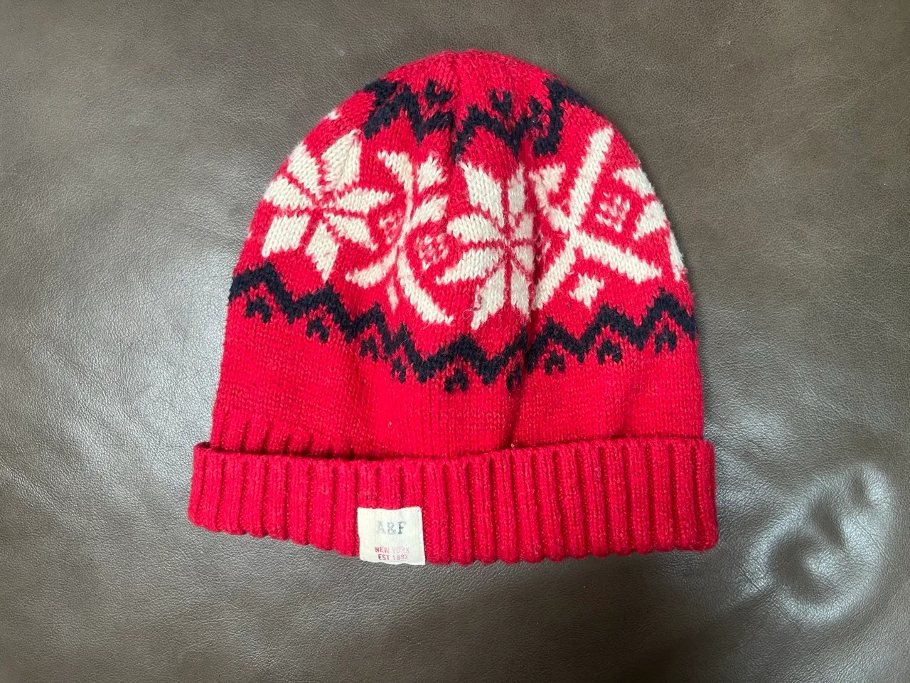 Festive Red Beanie Hat - M