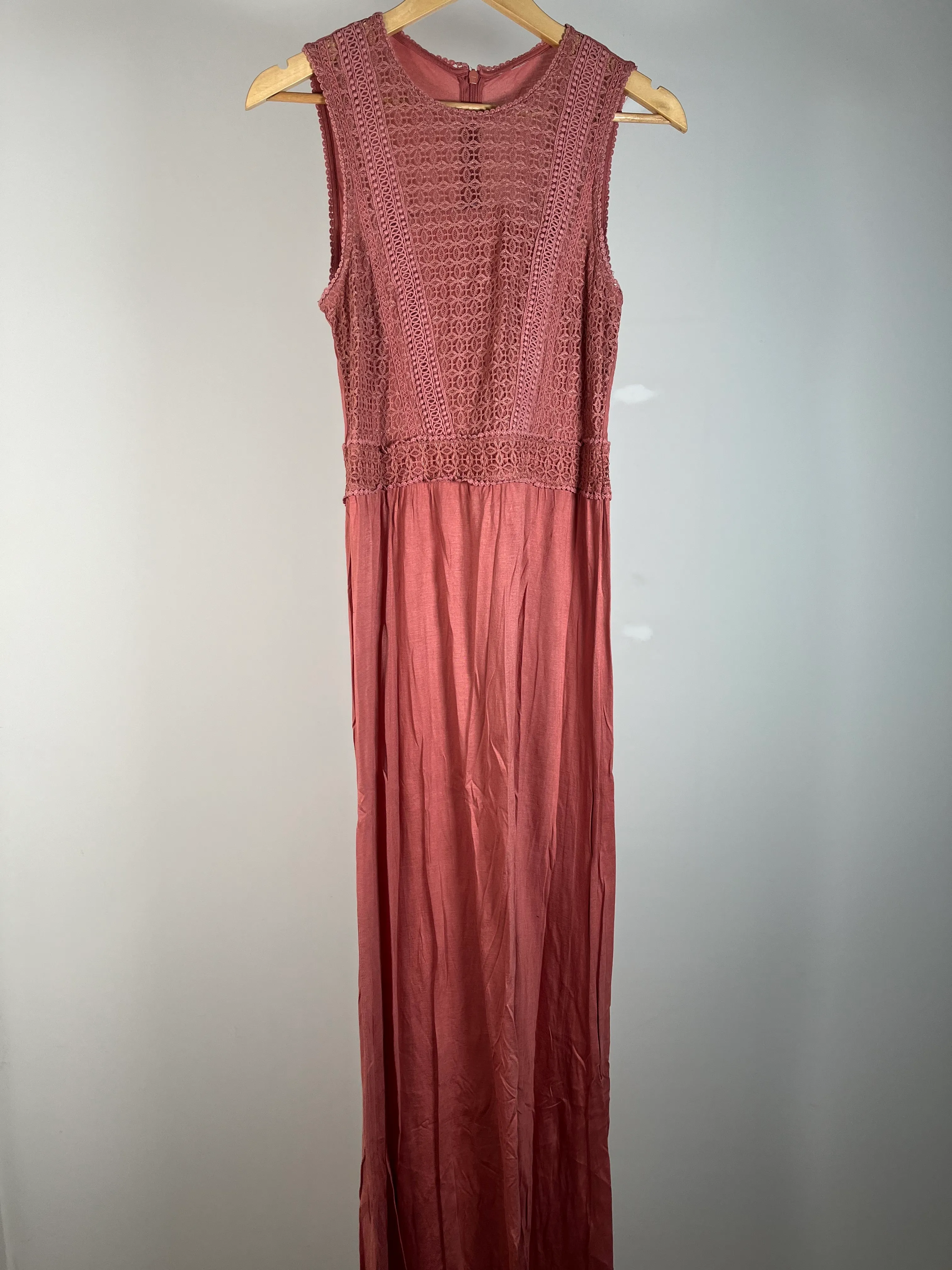 Coral Dress with Lace Detail - M