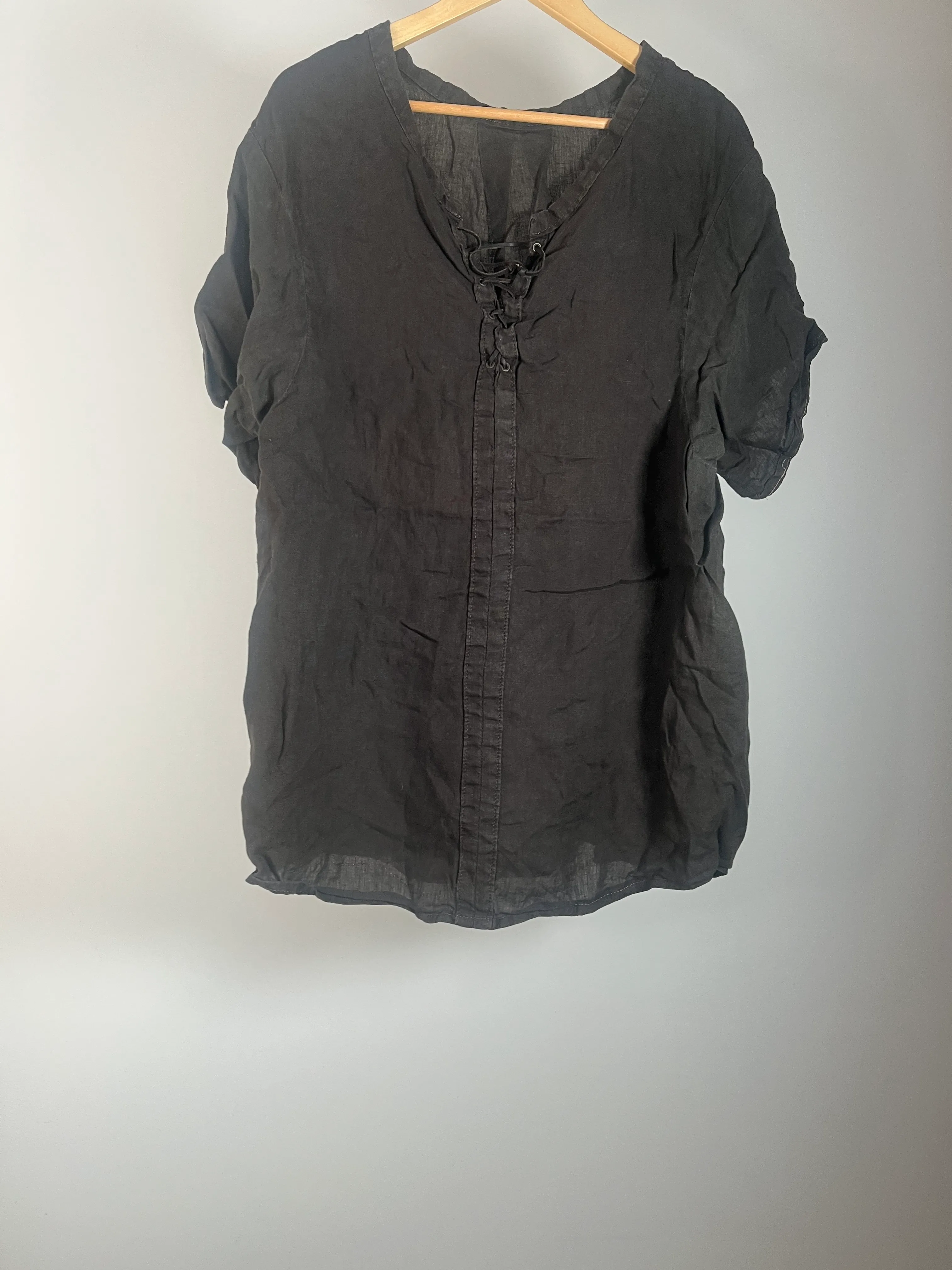Lightweight Black Villager's Shirt