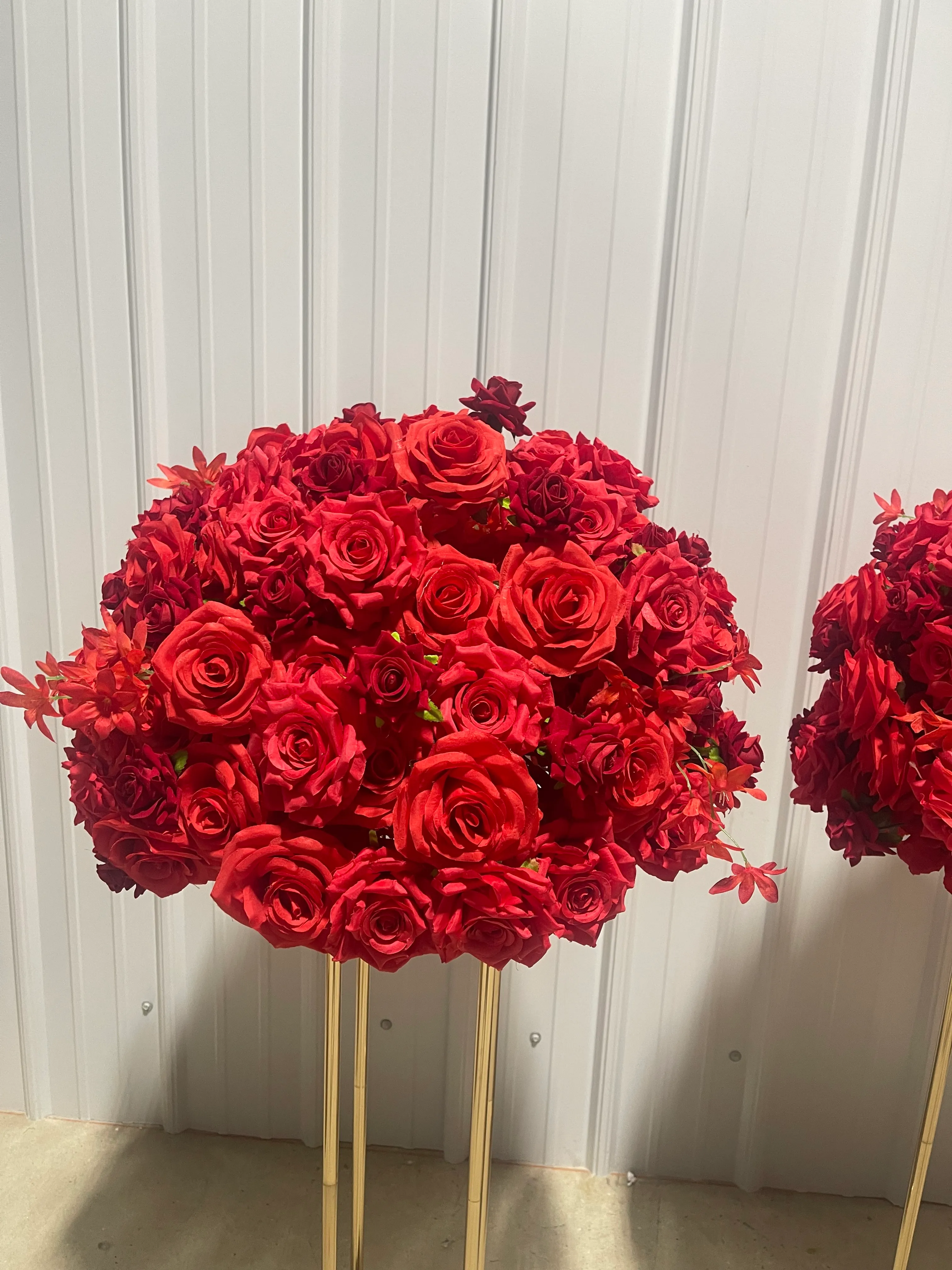 Red Roses Flower ball - Large