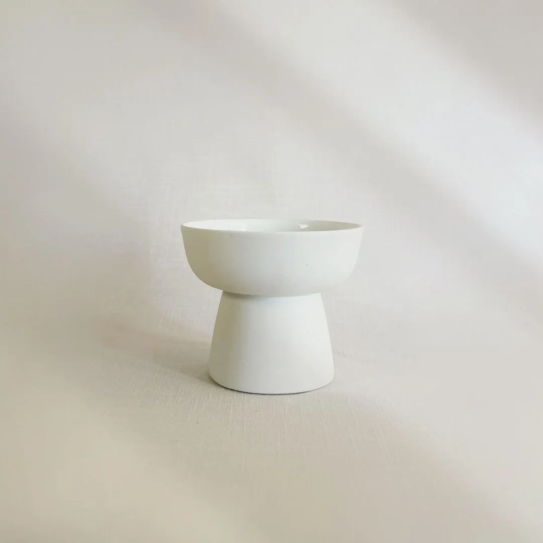 Pedestal Medium White