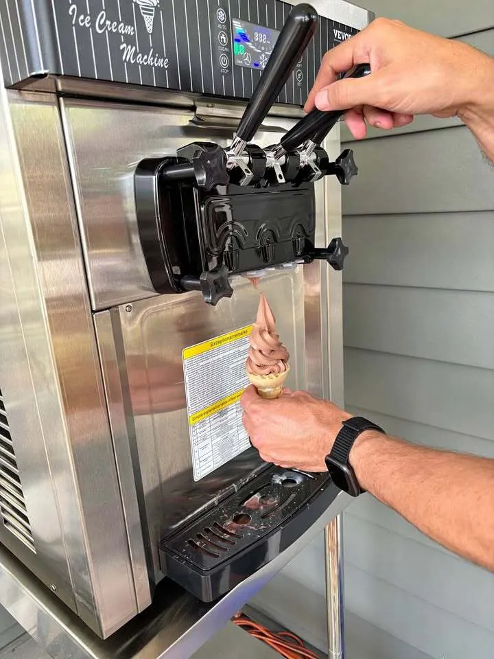 Soft Serve Ice Cream Machine