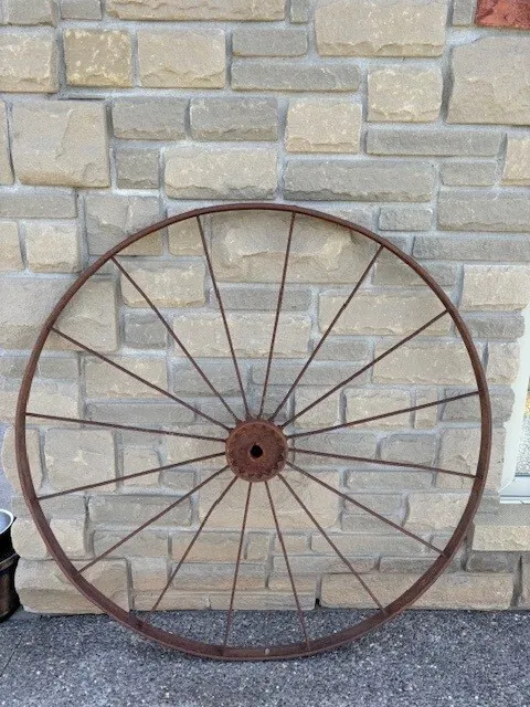 Rustic Metal Wagon Wheel