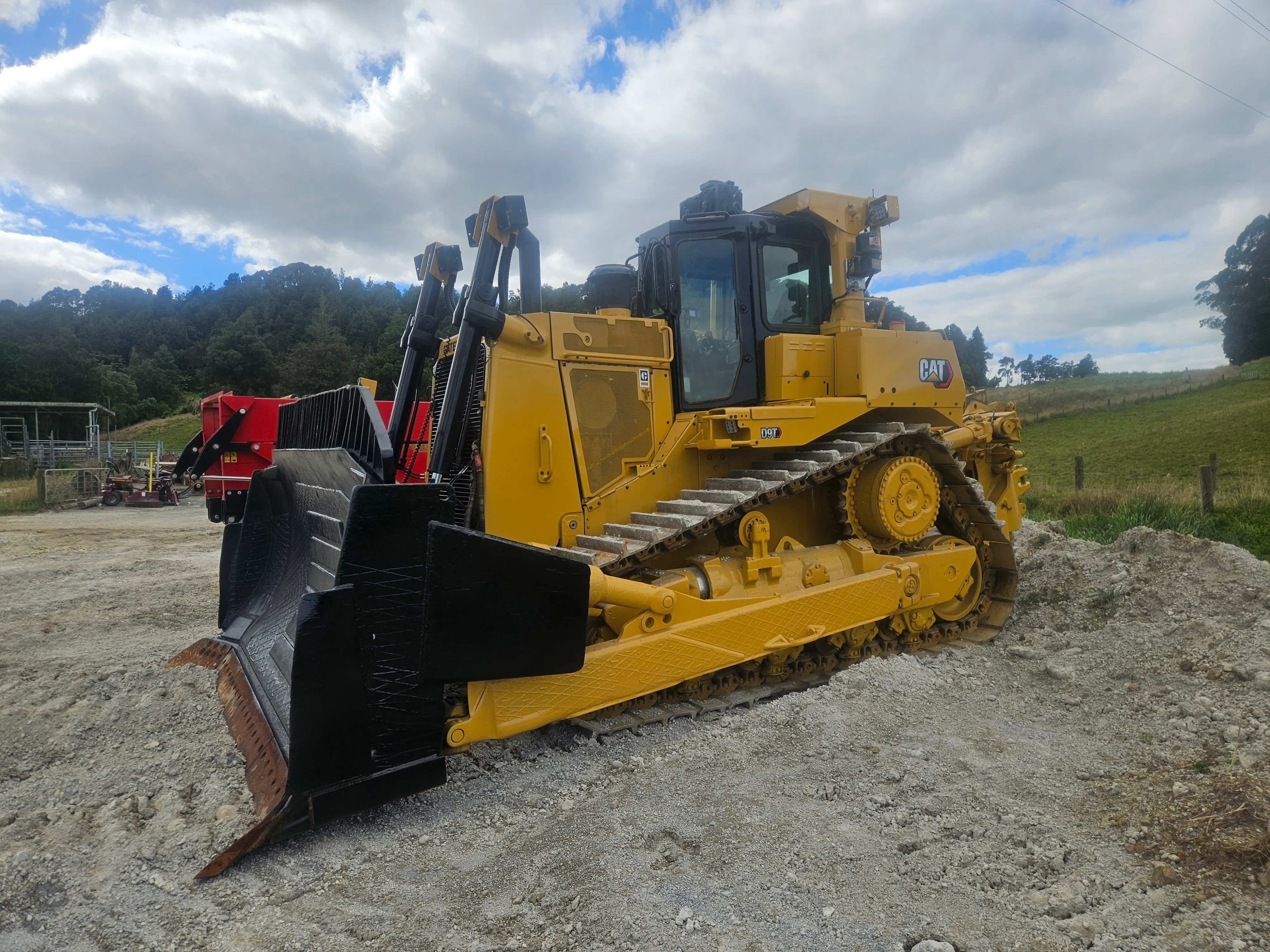 Cat D9T