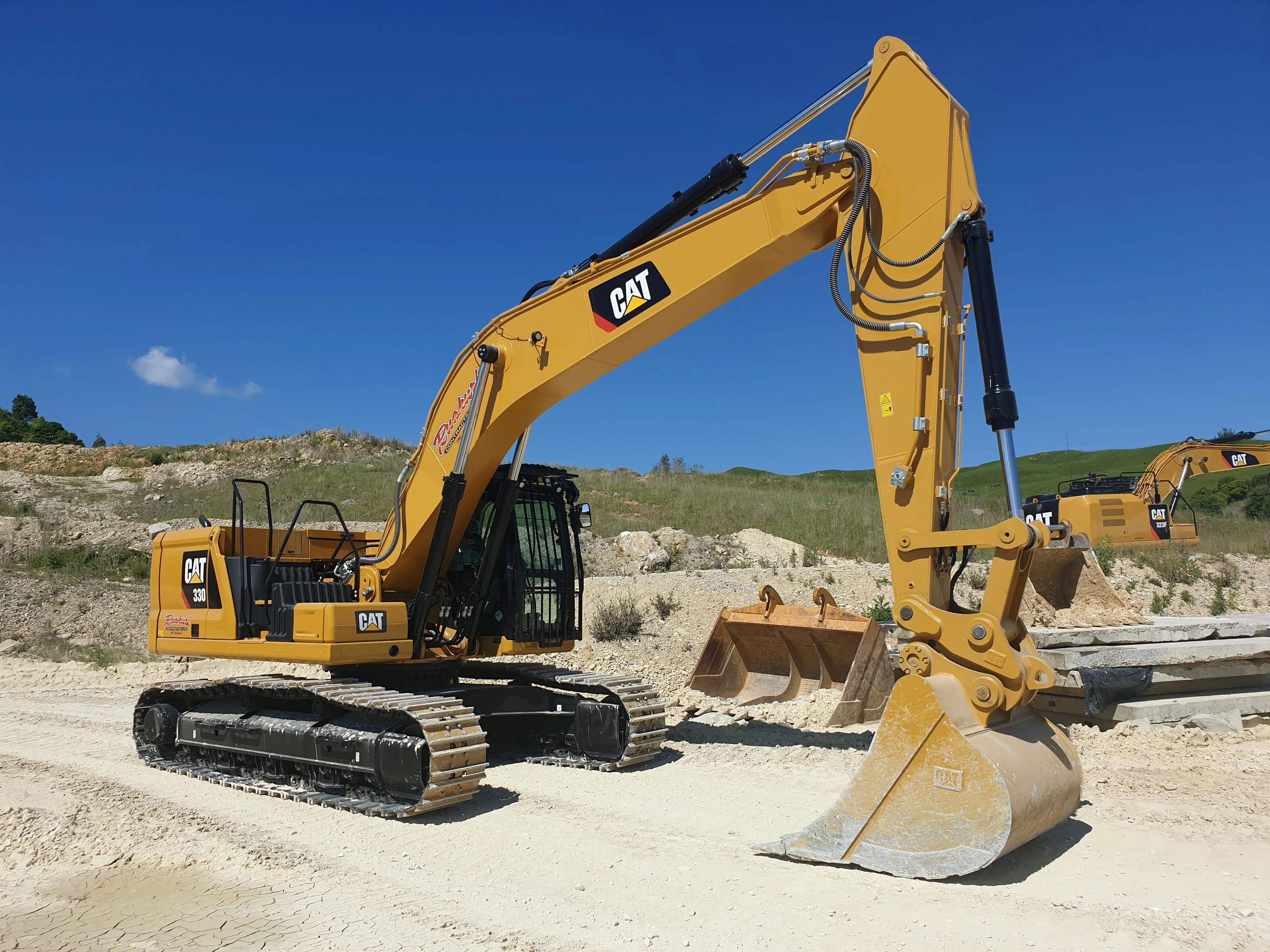 Cat 330
