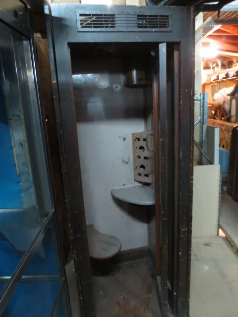 Telefonzelle 40er Jahre Holz